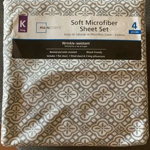 ** Never Been Used ** Soft Microfiber Sheet Set